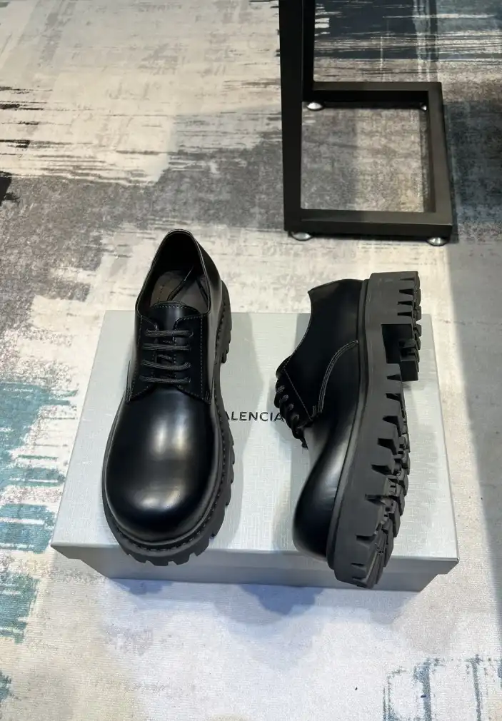 hype Balenciaga Leather Shoes