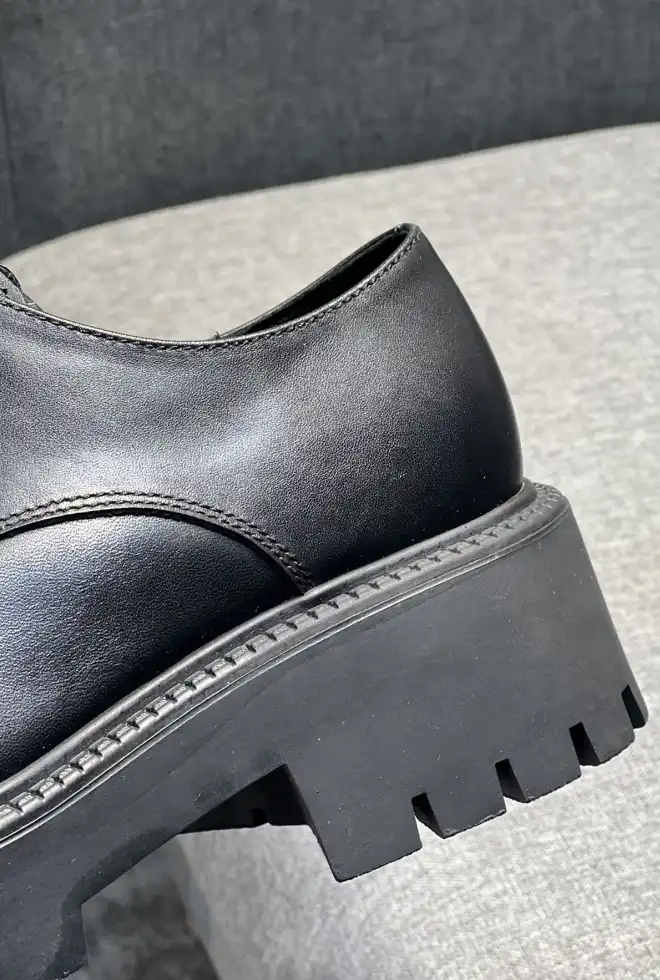 hype Balenciaga Leather Shoes