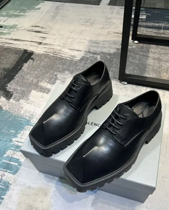 hype Balenciaga Leather Shoes