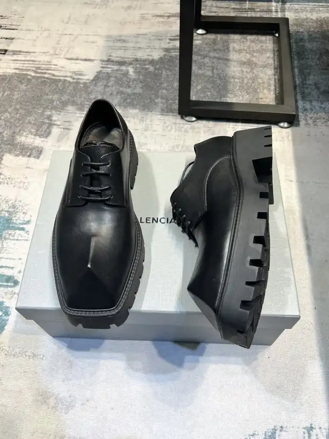 hype Balenciaga Leather Shoes