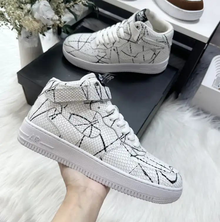 hype Nike Sneakers