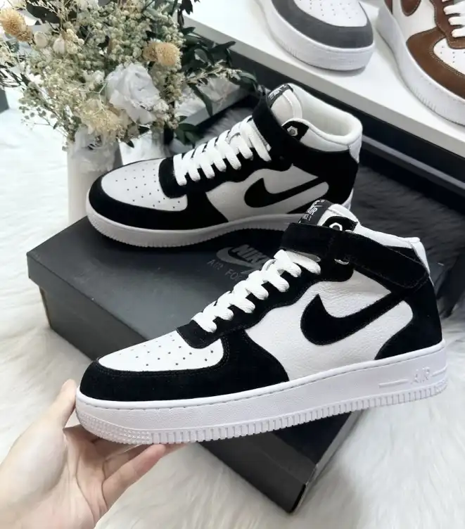 hype Nike Sneakers