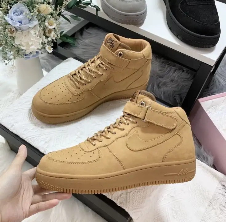 hype Nike Sneakers