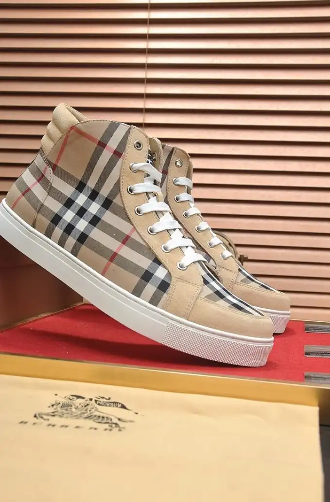 hype Burberry Sneakers