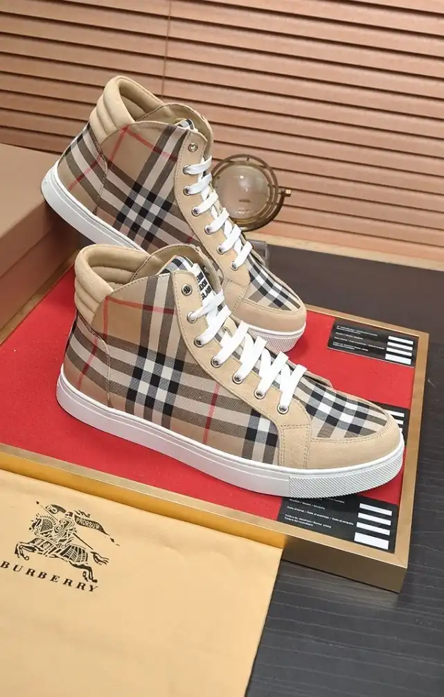 hype Burberry Sneakers