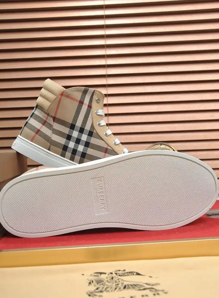 hype Burberry Sneakers