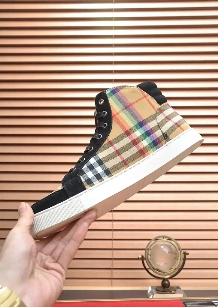 hype Burberry Sneakers