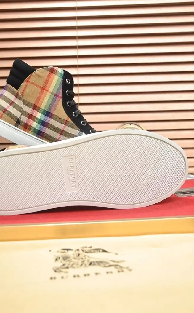 hype Burberry Sneakers