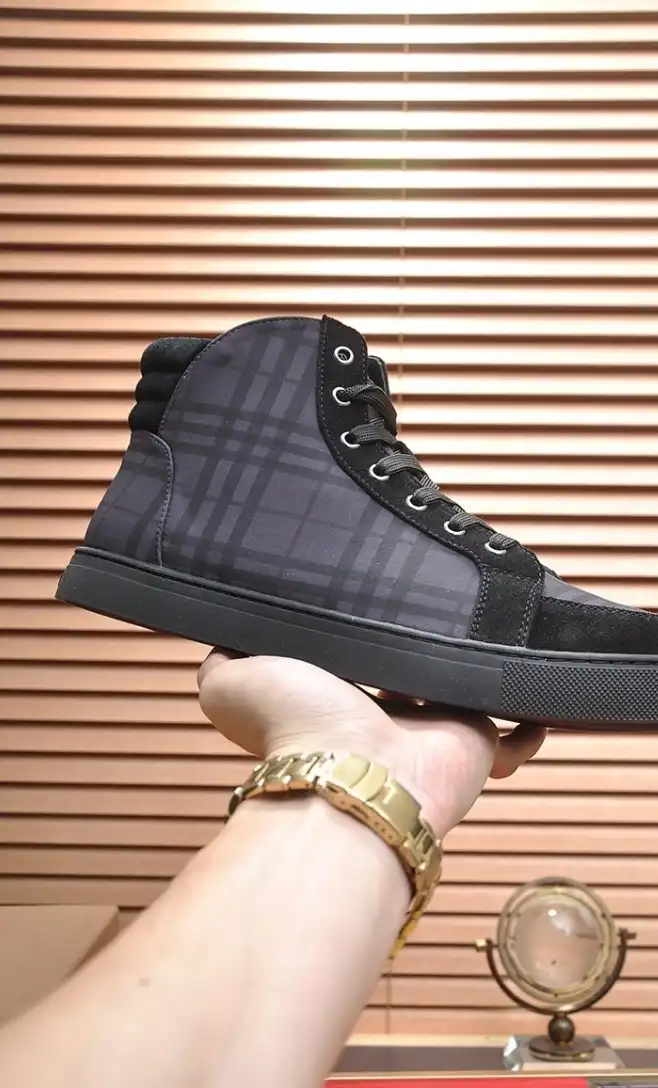 hype Burberry Sneakers