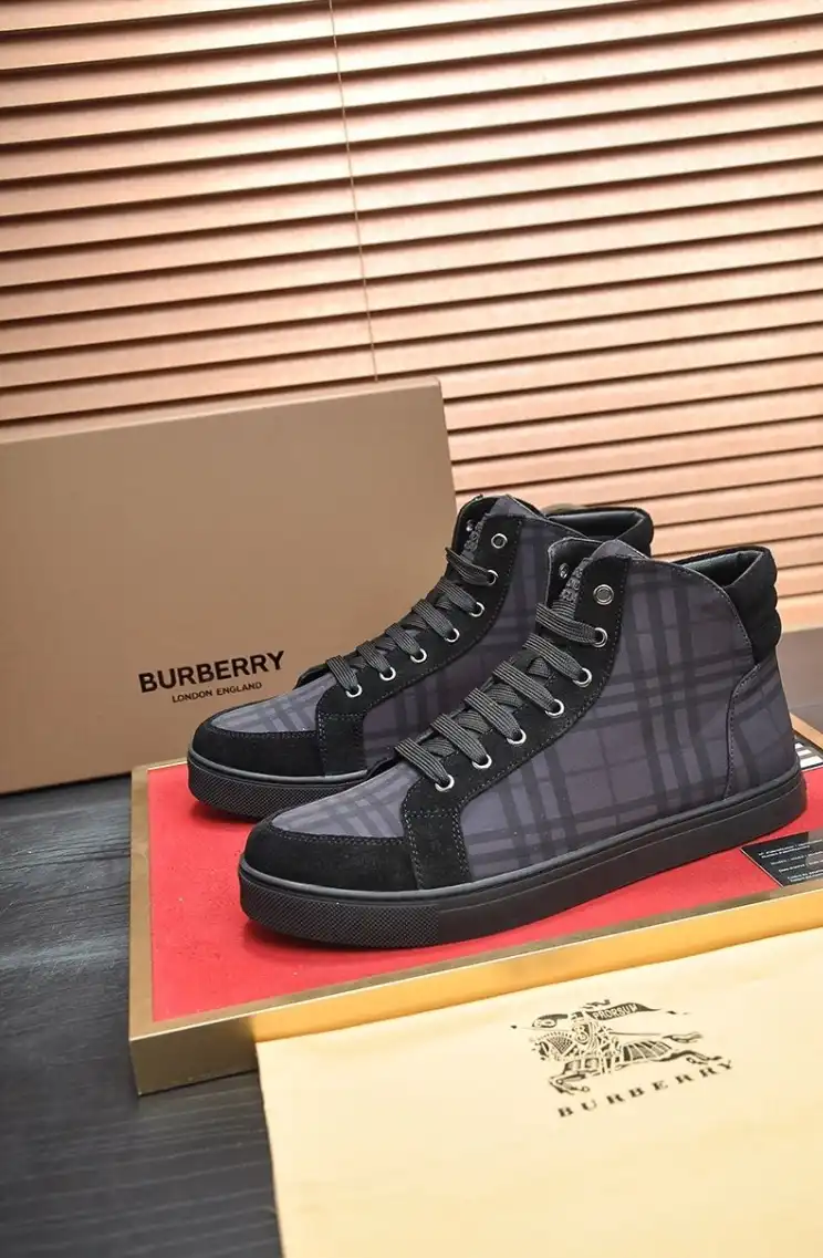 hype Burberry Sneakers