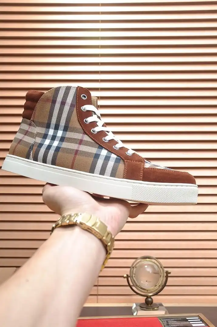 hype Burberry Sneakers