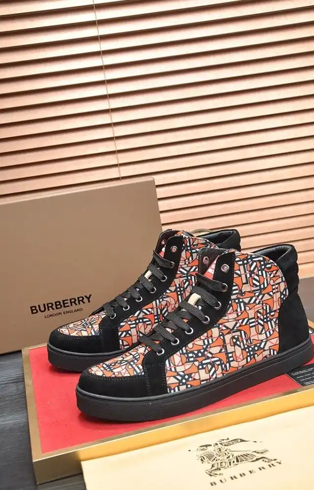 hype Burberry Sneakers