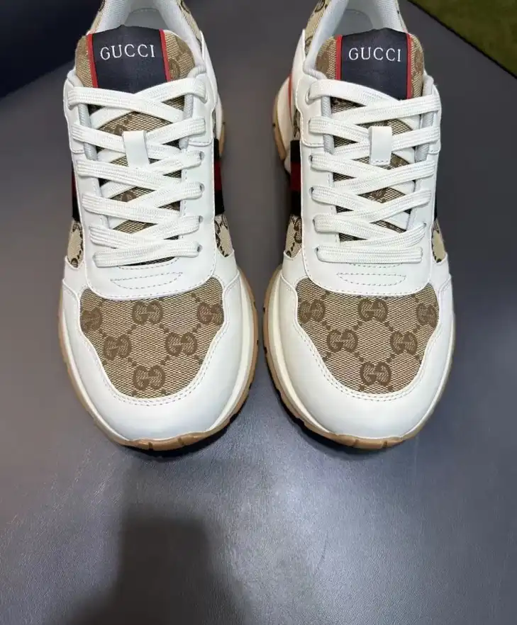 hype Gucci Sneakers