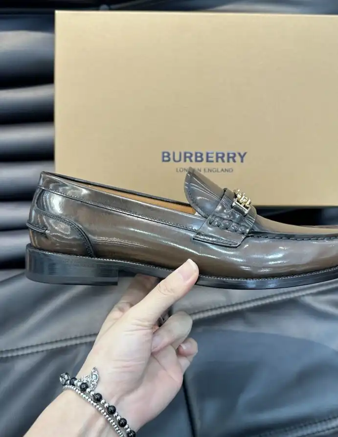 hype Burberry Leather Shoes