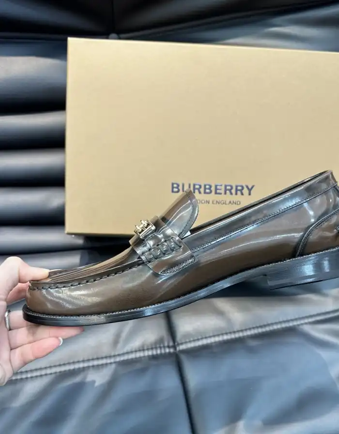 hype Burberry Leather Shoes