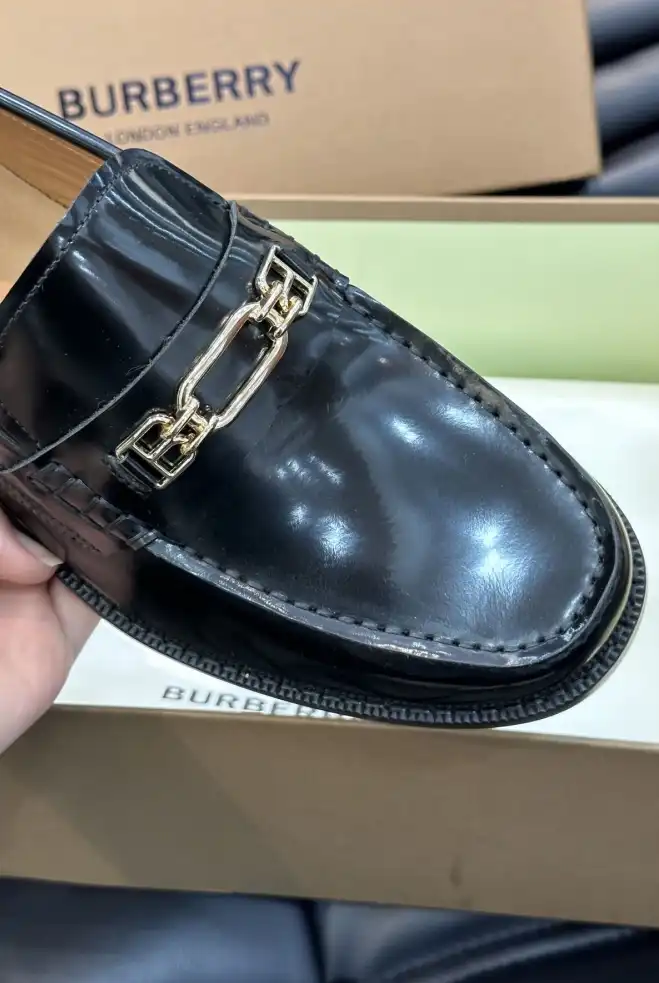 hype Burberry Leather Shoes