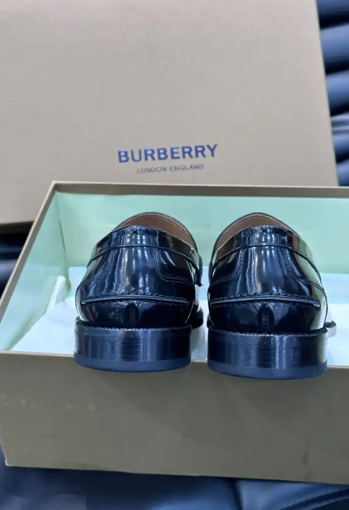 hype Burberry Leather Shoes