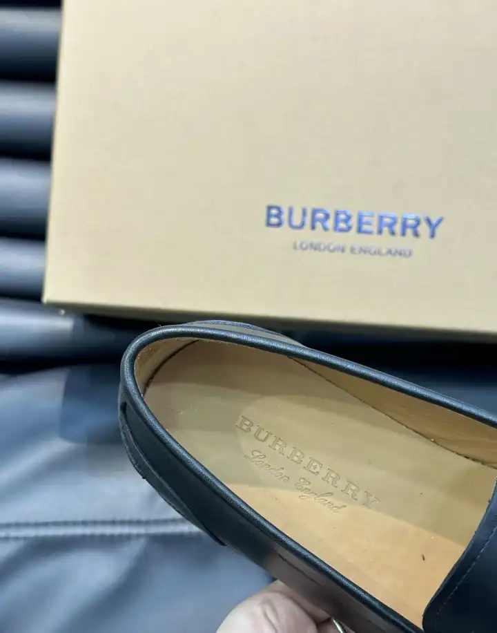 hype Burberry Leather Shoes