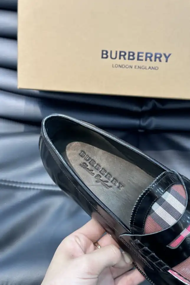 hype Burberry Leather Shoes