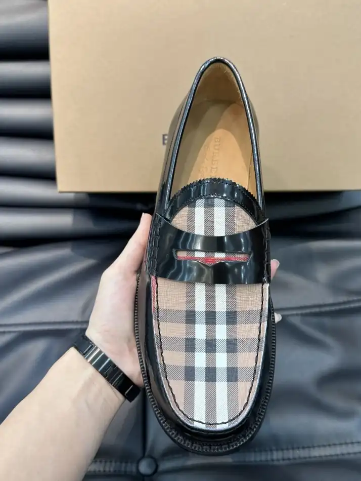 hype Burberry Leather Shoes