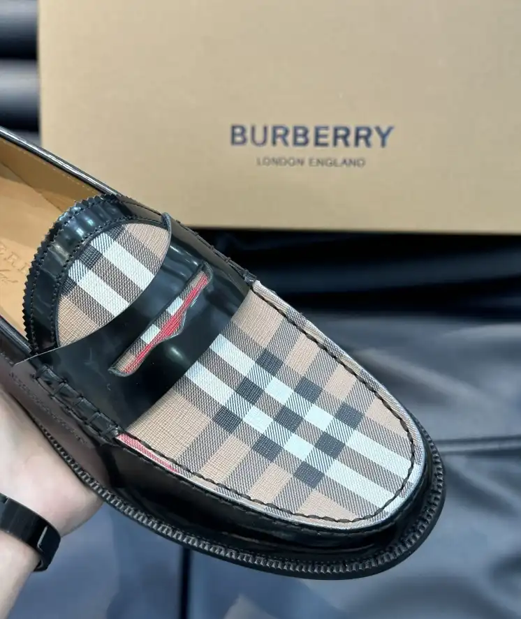 hype Burberry Leather Shoes