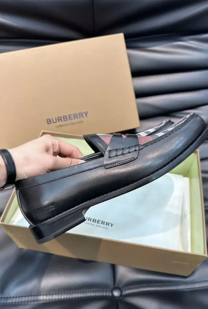 hype Burberry Leather Shoes