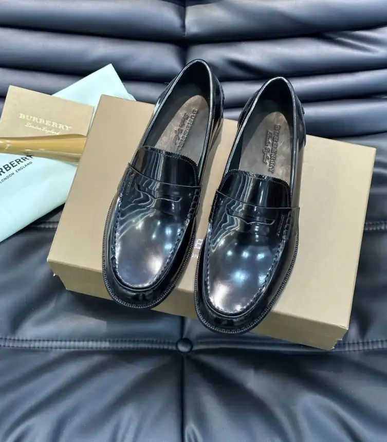 hype Burberry Leather Shoes