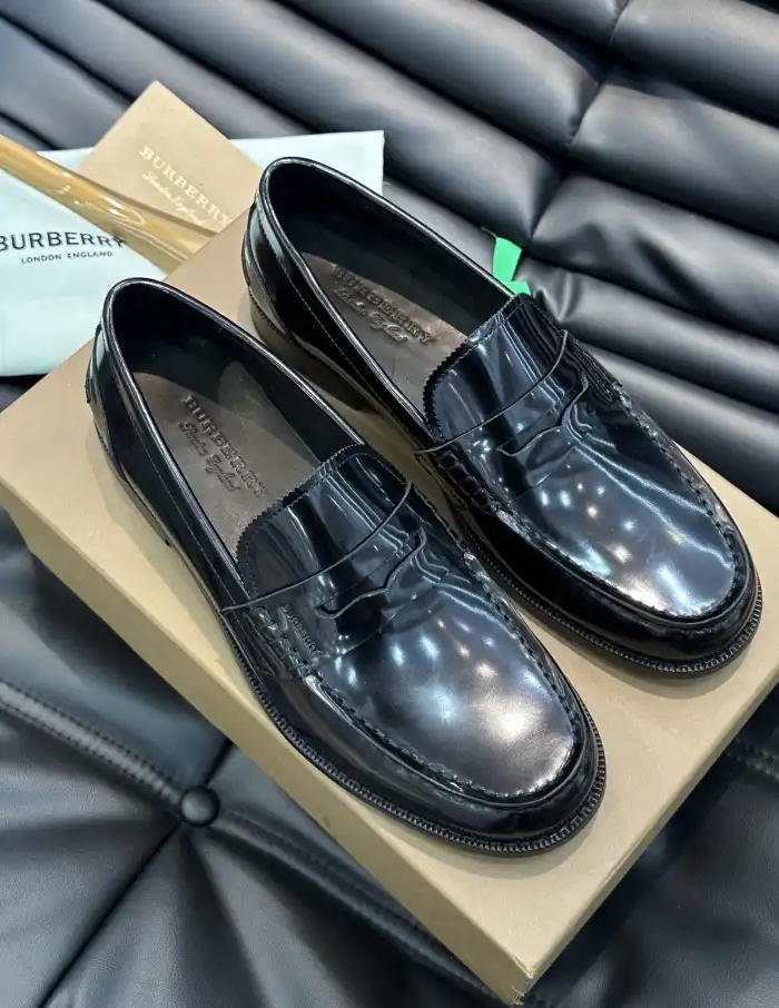 hype Burberry Leather Shoes