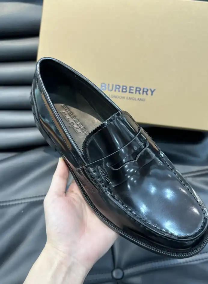 hype Burberry Leather Shoes