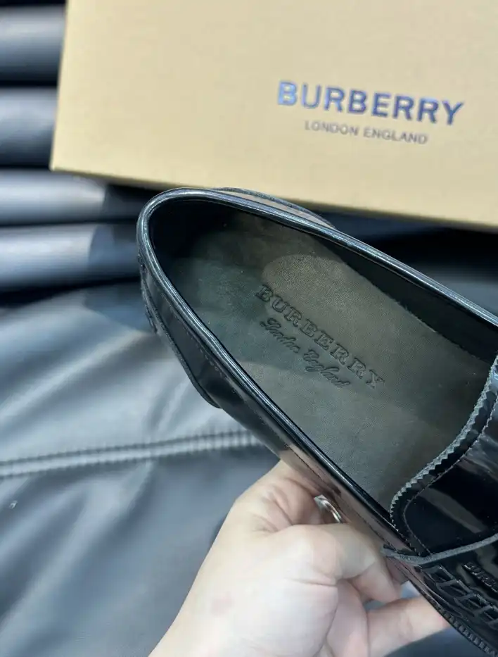 hype Burberry Leather Shoes