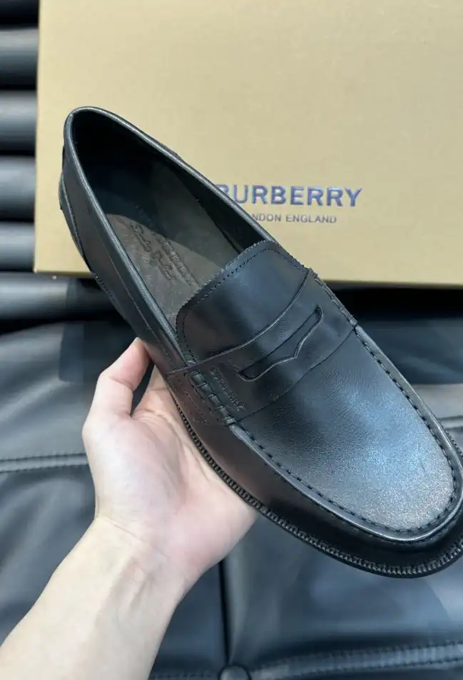 hype Burberry Leather Shoes