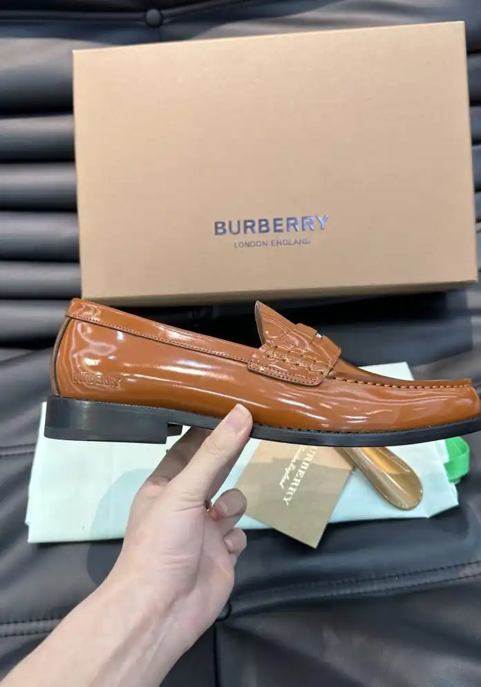 hype Burberry Leather Shoes