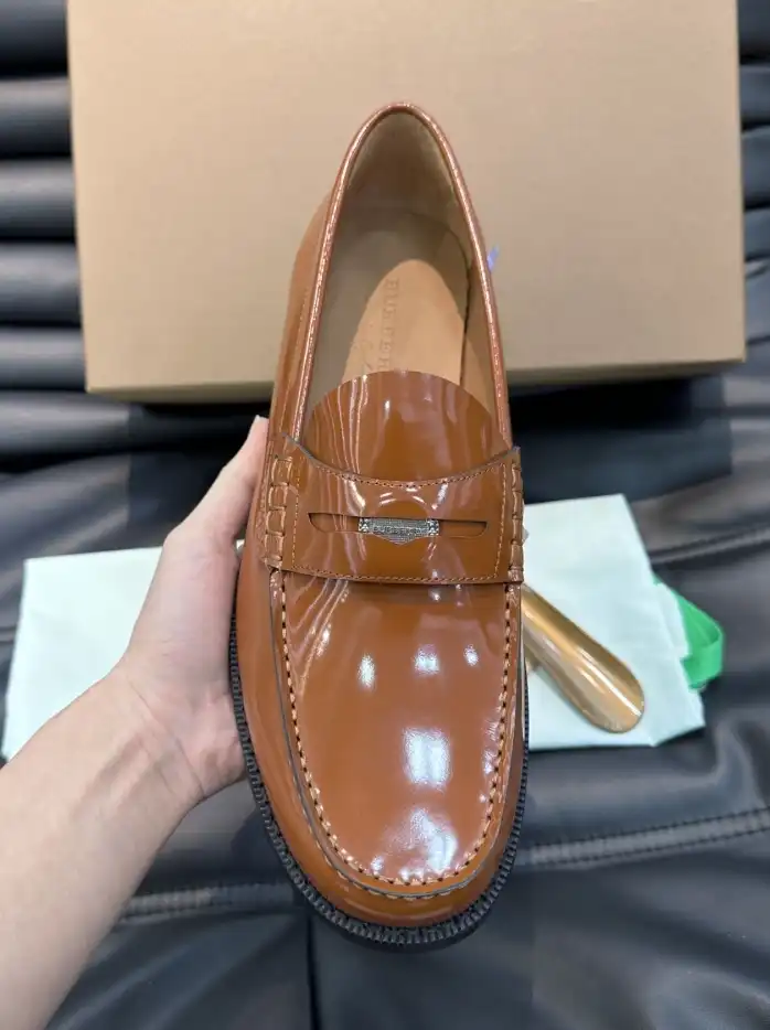 hype Burberry Leather Shoes