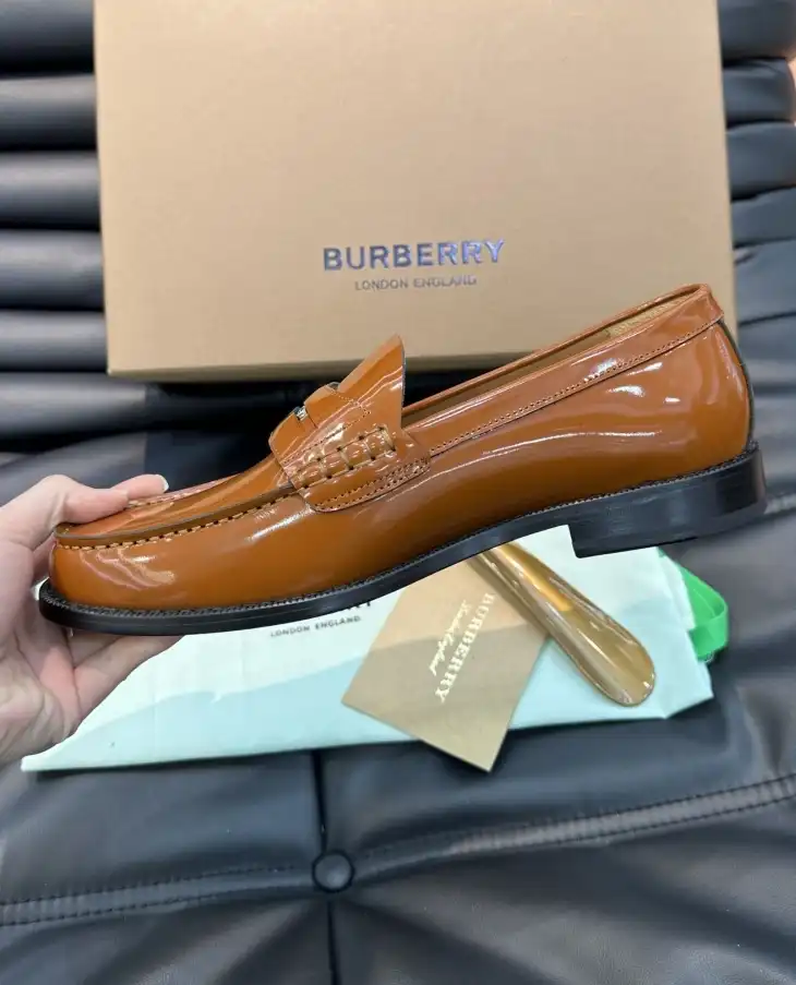 hype Burberry Leather Shoes