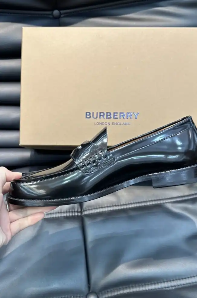 hype Burberry Leather Shoes