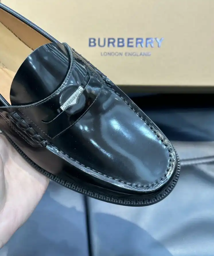 hype Burberry Leather Shoes