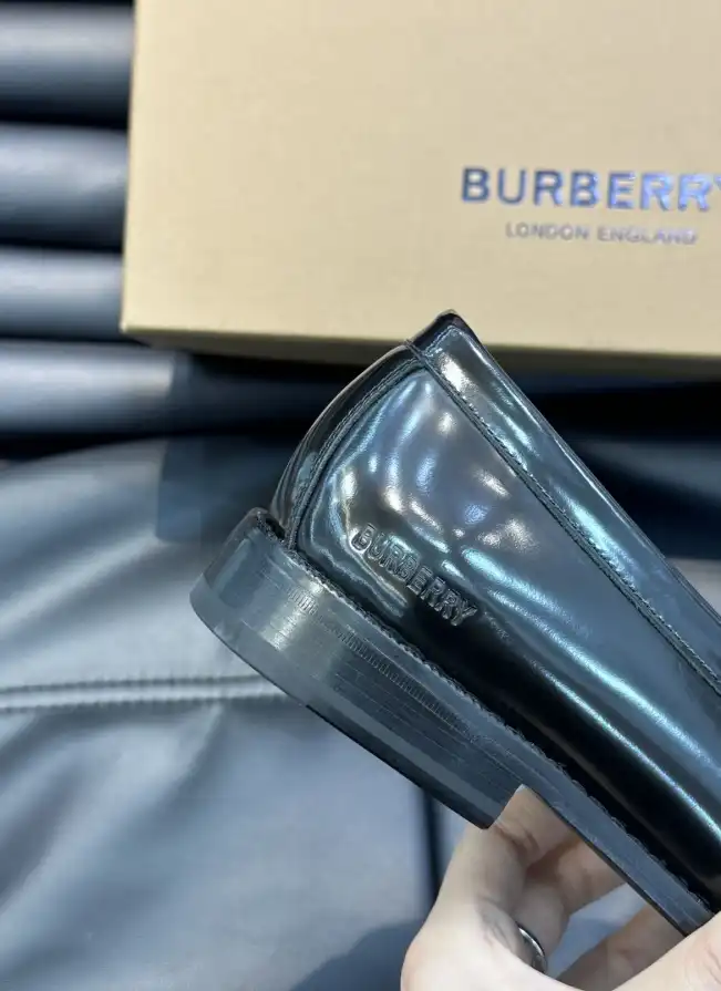 hype Burberry Leather Shoes