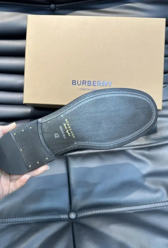 hype Burberry Leather Shoes