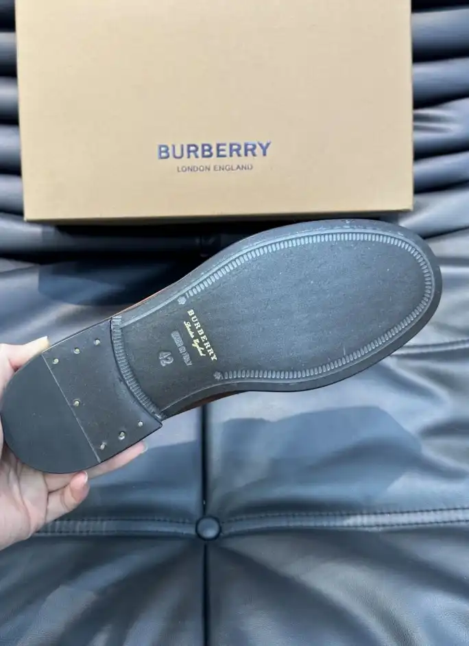 hype Burberry Leather Shoes