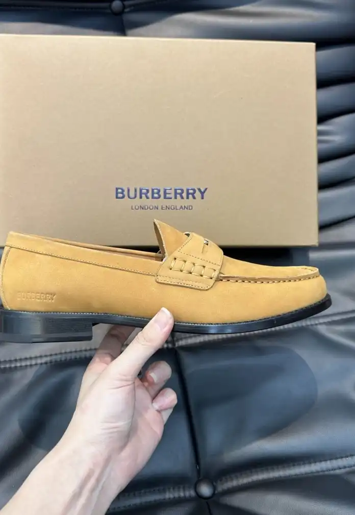 hype Burberry Leather Shoes