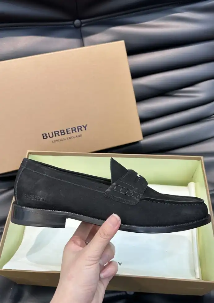 hype Burberry Leather Shoes