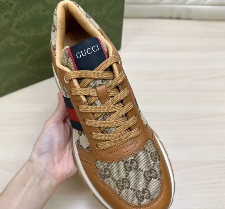 hype Gucci Sneakers