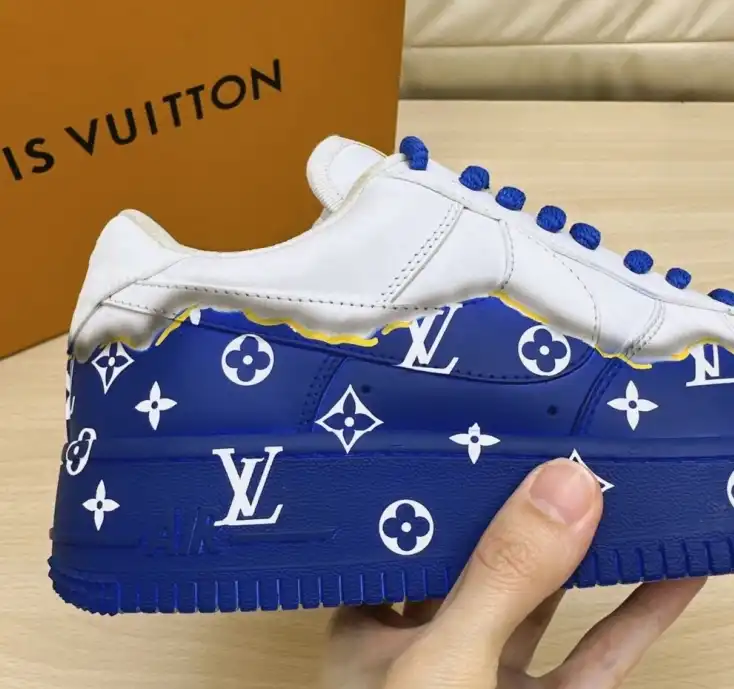 hype Louis Vuitton Sneakers