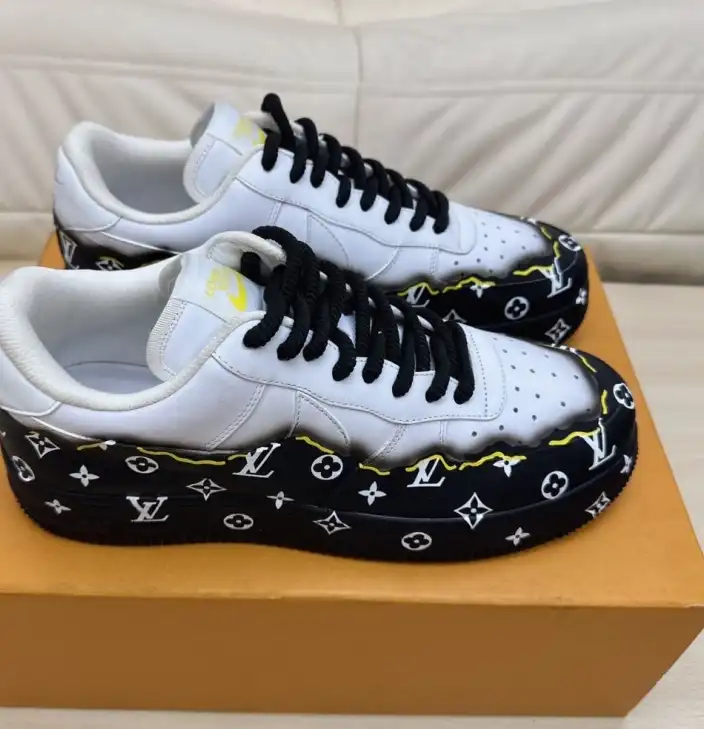 hype Louis Vuitton Sneakers