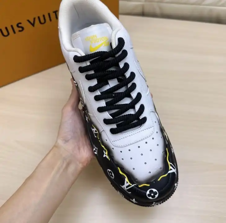 hype Louis Vuitton Sneakers