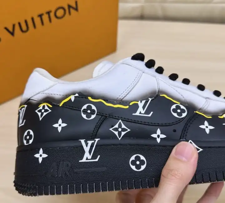 hype Louis Vuitton Sneakers