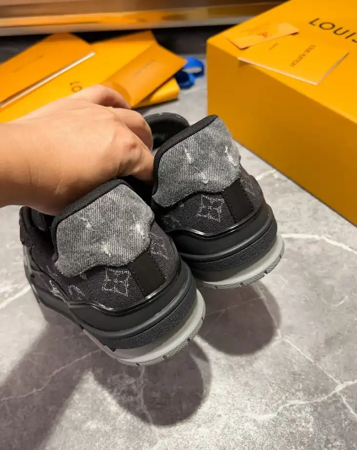 hype Louis Vuitton Sneakers