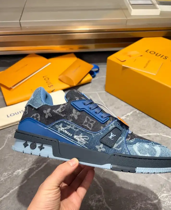 hype Louis Vuitton Sneakers