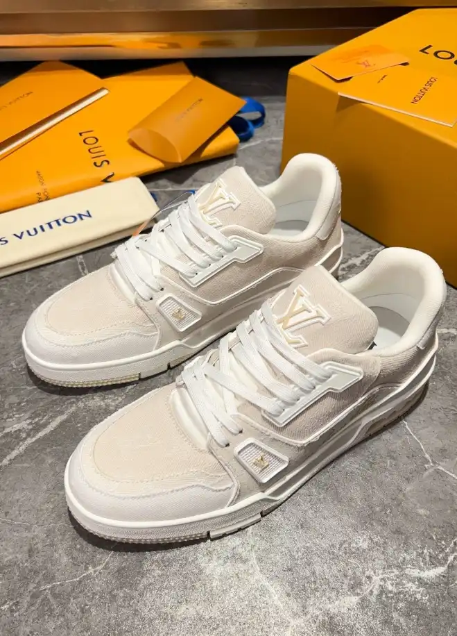 hype Louis Vuitton Sneakers