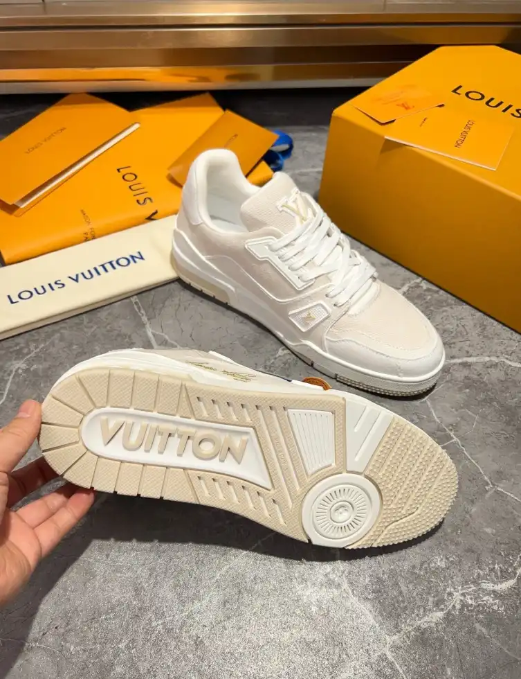 hype Louis Vuitton Sneakers